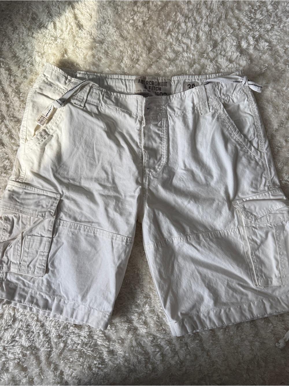 Abercrombie & Fitch Vintavge Men's White Cargo Shorts size 36 button fly